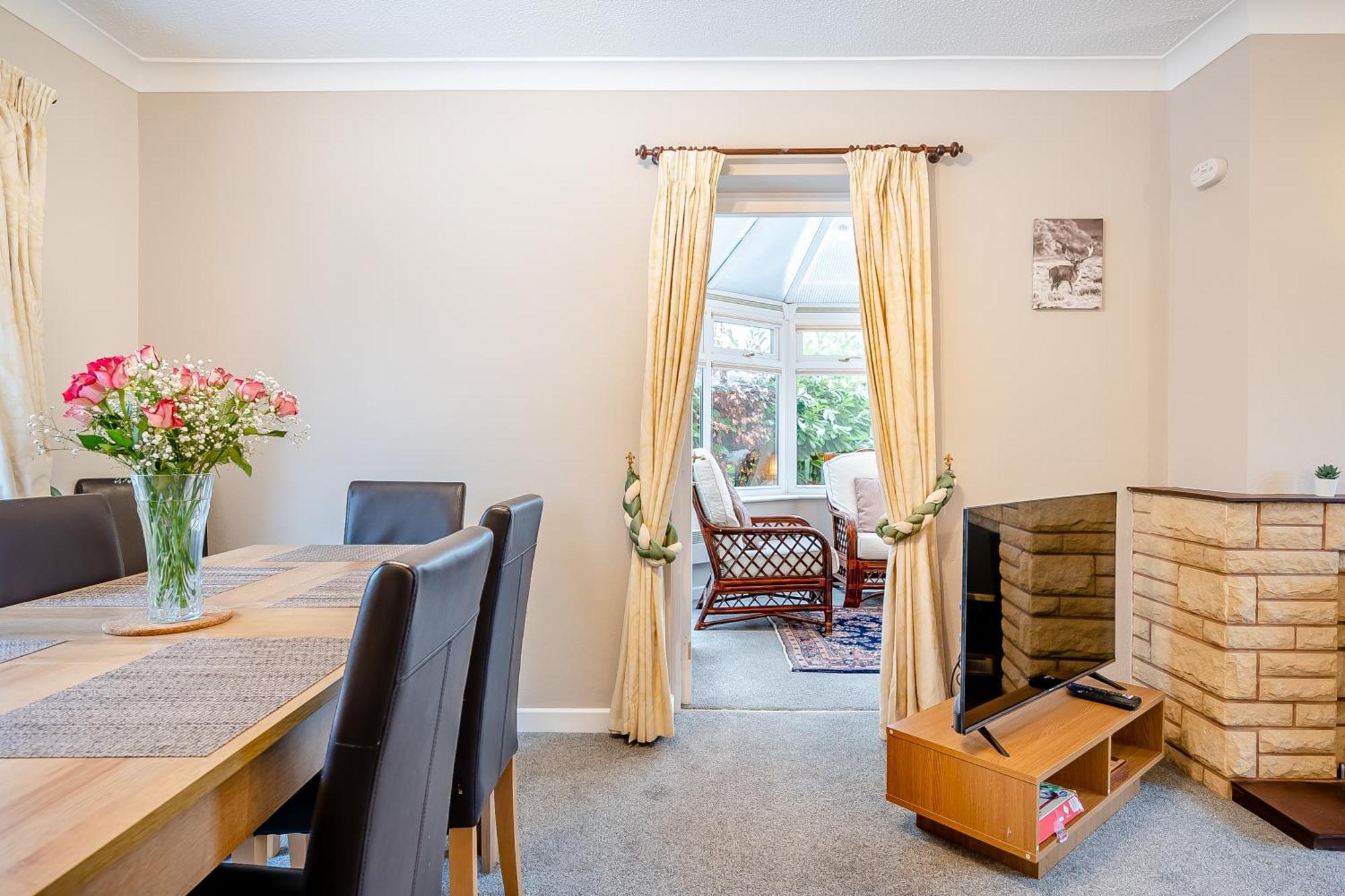 Elvington Cottage - Family-Friendly Cheerful House At The Heart Of The Cotswolds Bourton-on-the-Water Exterior foto